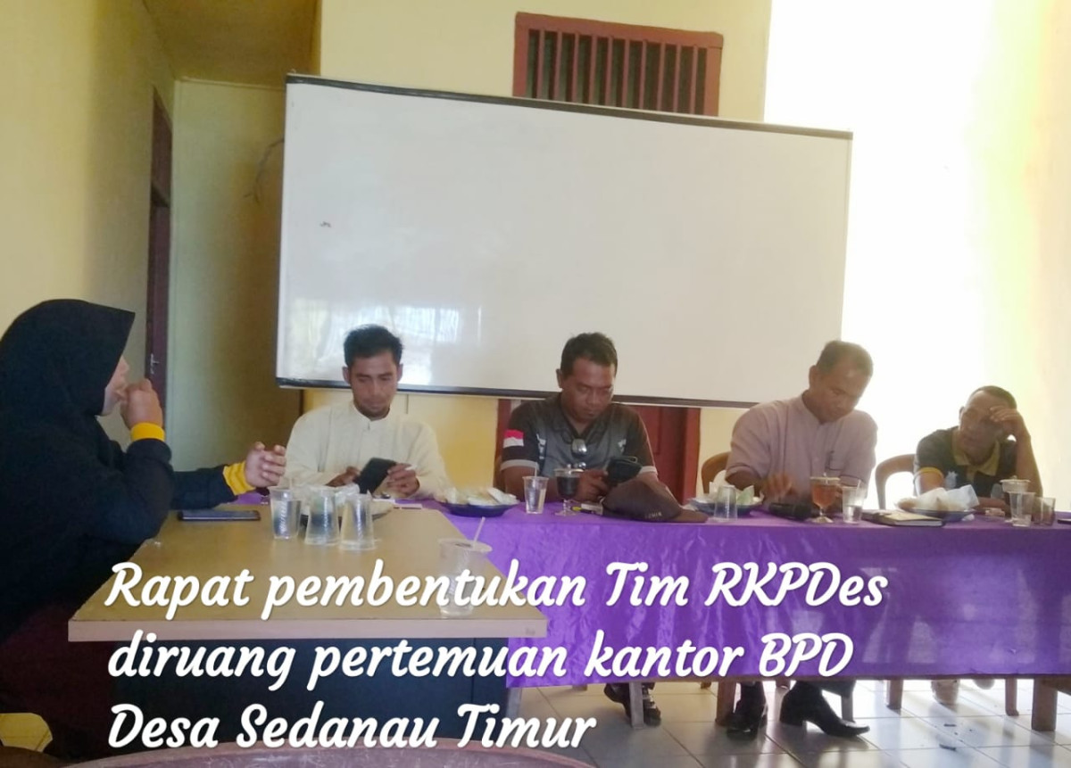 Rapat pembentukan Tim RKPDes