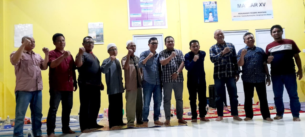 Bersama pak lurah ,tim panitia pemilihan dan tokoh masyarakat Perum pesona mantang