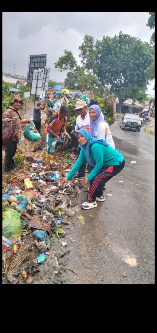 GOTONG ROYONG BERSAMA WARGA