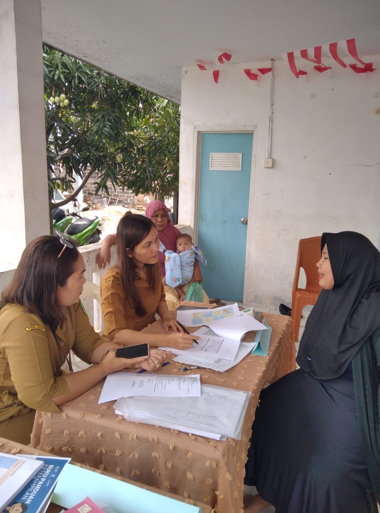 EDUKASI MPASI OLEH NAKES DAN PLKB