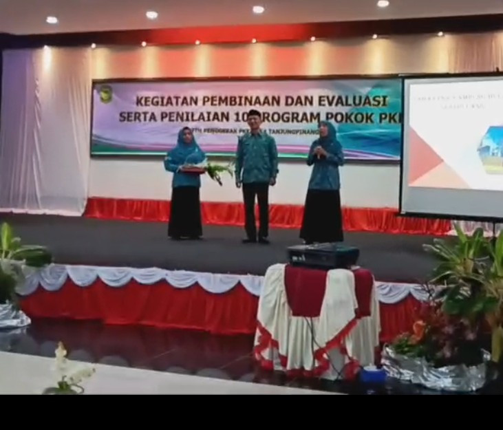 Lomba pemaparan taman pkk