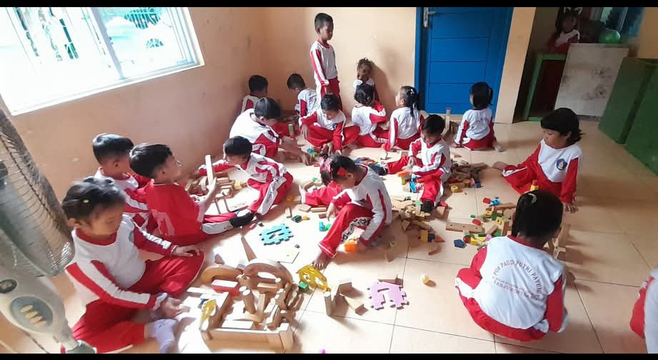 Berkreasi dengan balok