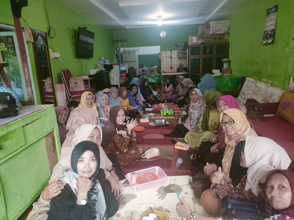 Pertemuan Pengurus pkk Kelurahan Pinang Kencana