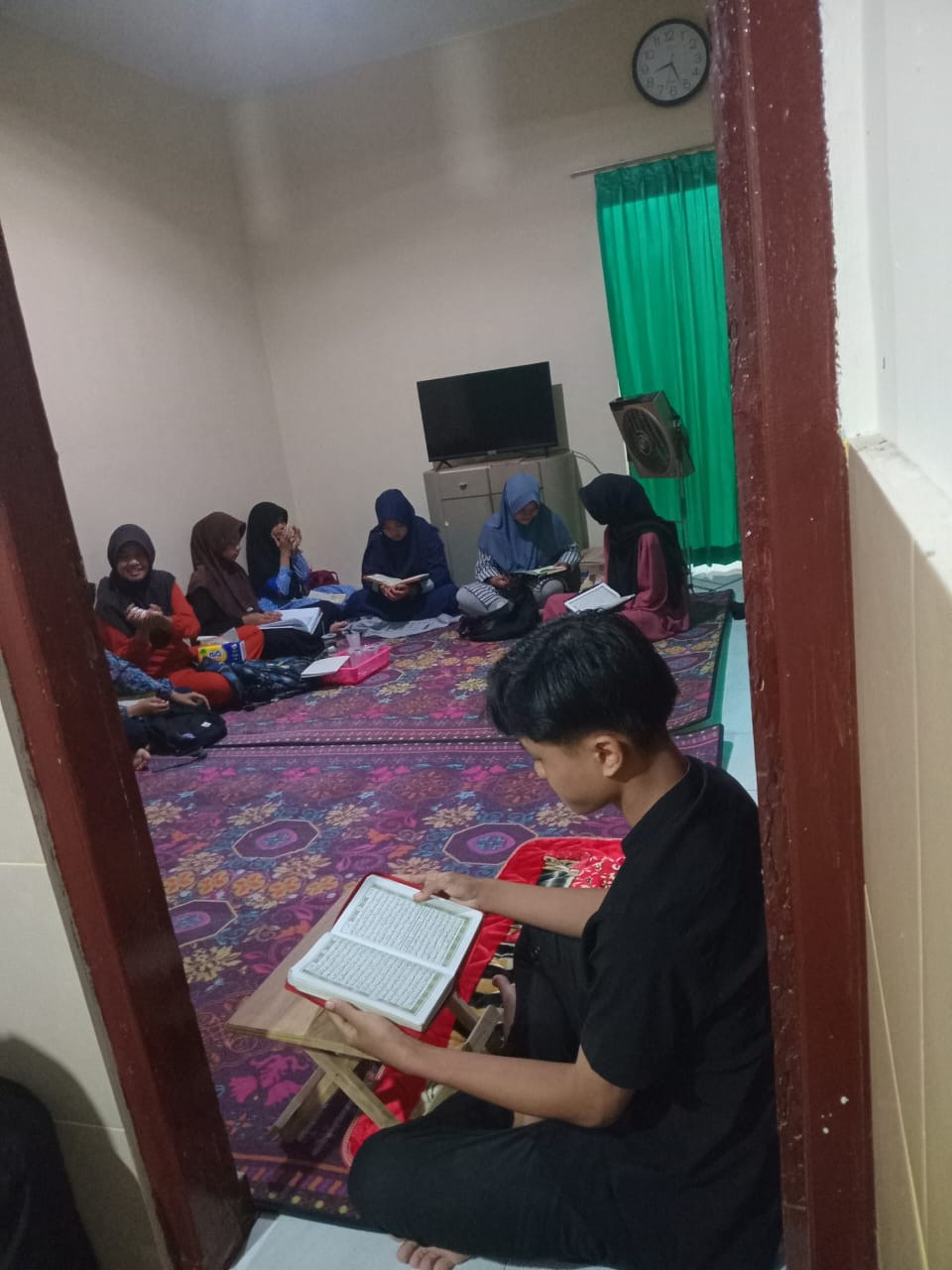 Ketua Kampung KB Abyakta Kerjasama Dengan DKM Amalussholihin Mengadakan Pengajian Rutin Muda-mudi Remaja Dan Pra Remaja untuk Meningkatkan Pengetahuan Dan Kefahaman Terhadap Agama Islam