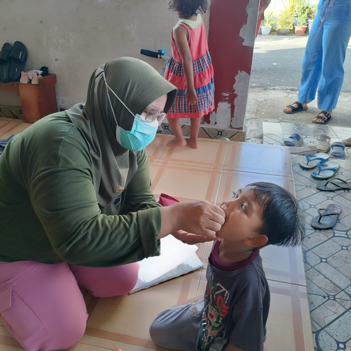 Kader Posyandu Saliara Melaksanakan Sweeping Dan Monitoring Tumbuh Kembang Anak Serta Pemberian Vitamin A  Untuk Mendeteksi Masalah kesehatan Dan Memberikan Solusi Yg Tepat