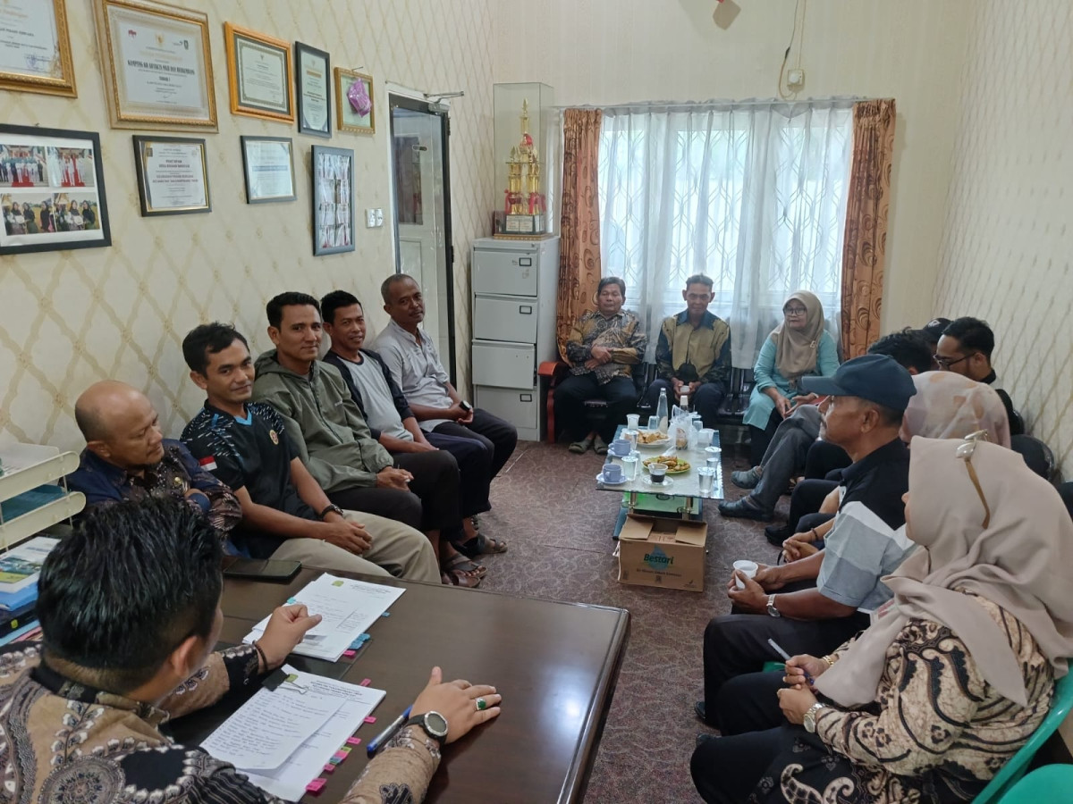 Pengurus Kampung kb Abyakta Menghadiri kegiatan Rapat  Alokasi Dana Kelurahan ( ADK  ) Untuk Meningkatkan Kualitas Pelayanan Publik Di Tingkat Kelurahan Dan Transparansi, Akuntabilitas Pengelolaan Dana Publik Di Kelurahan