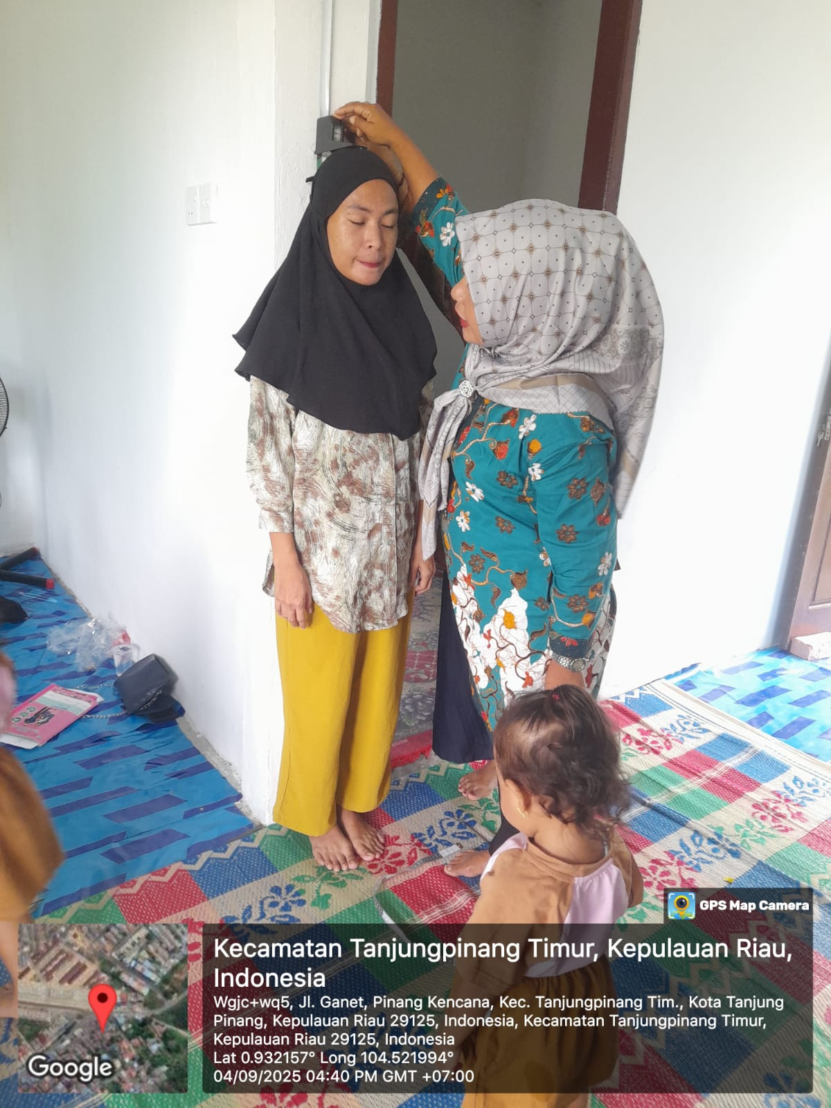 Petugas Kesehatan Dari Puskesmas  Bersama Kader Pos Bang Tulip Melaksanakan Posyandu  Integrasi Layanan Primer ( ILP  ) Untuk Memudahkan Masyarakat Mendapatkan Akses Layanan Yg Lebih Komprehensif