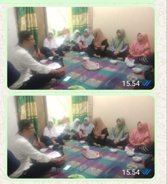 Kelompok PKH Kampung Karang Rejo Mengadakan Pertemuan Rutin Bulanan Bersama Pendamping Dari Dinsos Kota Tanjungpinang Untuk Memantau Kemajuan Dan Evaluasi Program Serta Memberikan Kesempatan Bagi Penerima Manfaat Untuk Menyampaikan Aspirasi Mereka