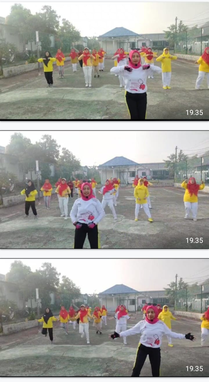 Ibu-ibu Perumahan Bukit Raya Mengadakan Senam pagi KJS Setiap Minggu pagi Untuk Meningkatkan Kesehatan Fisik Dan Meningkatkan kesadaran Akan pentingnya Gaya Hidup Sehat