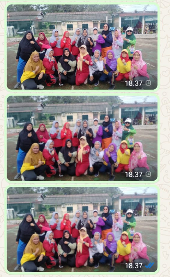 Ibu-ibu Perum Bukit Raya Mengadakan Senam Pagi KJS Setiap Minggu Pagi Untuk Meningkatkan Kesehatan Fisik Dan Meningkatkan kesadaran Akan Pentingnya Gaya Hidup Sehat Serta Mengurangi Stress