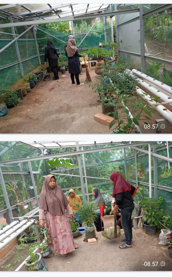 Ibu-ibu Dasawisma Sribhatari Gotongroyong