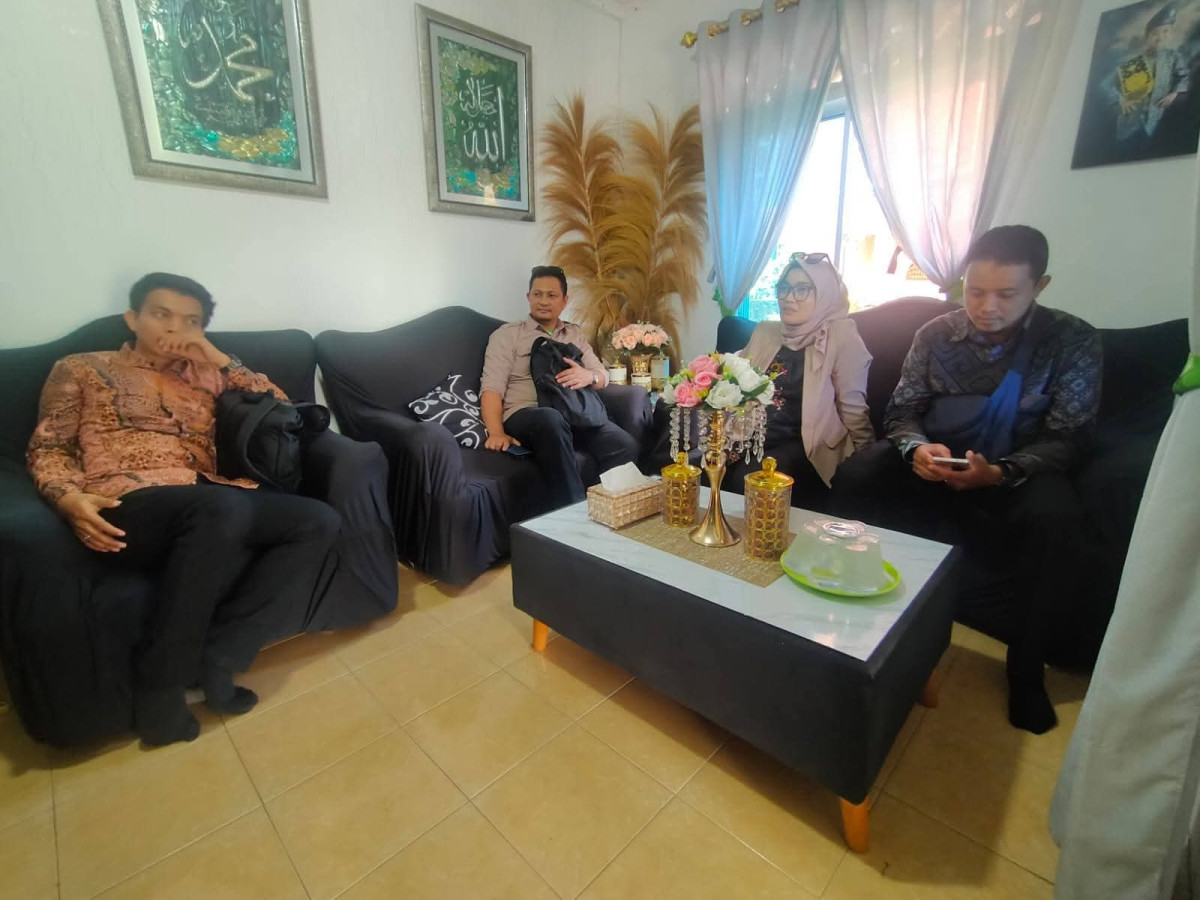 Kunjungan Disprindag dan universitas Ibnu sina Ke Rumah Produksi Abon Kardina Kampung KB sukses