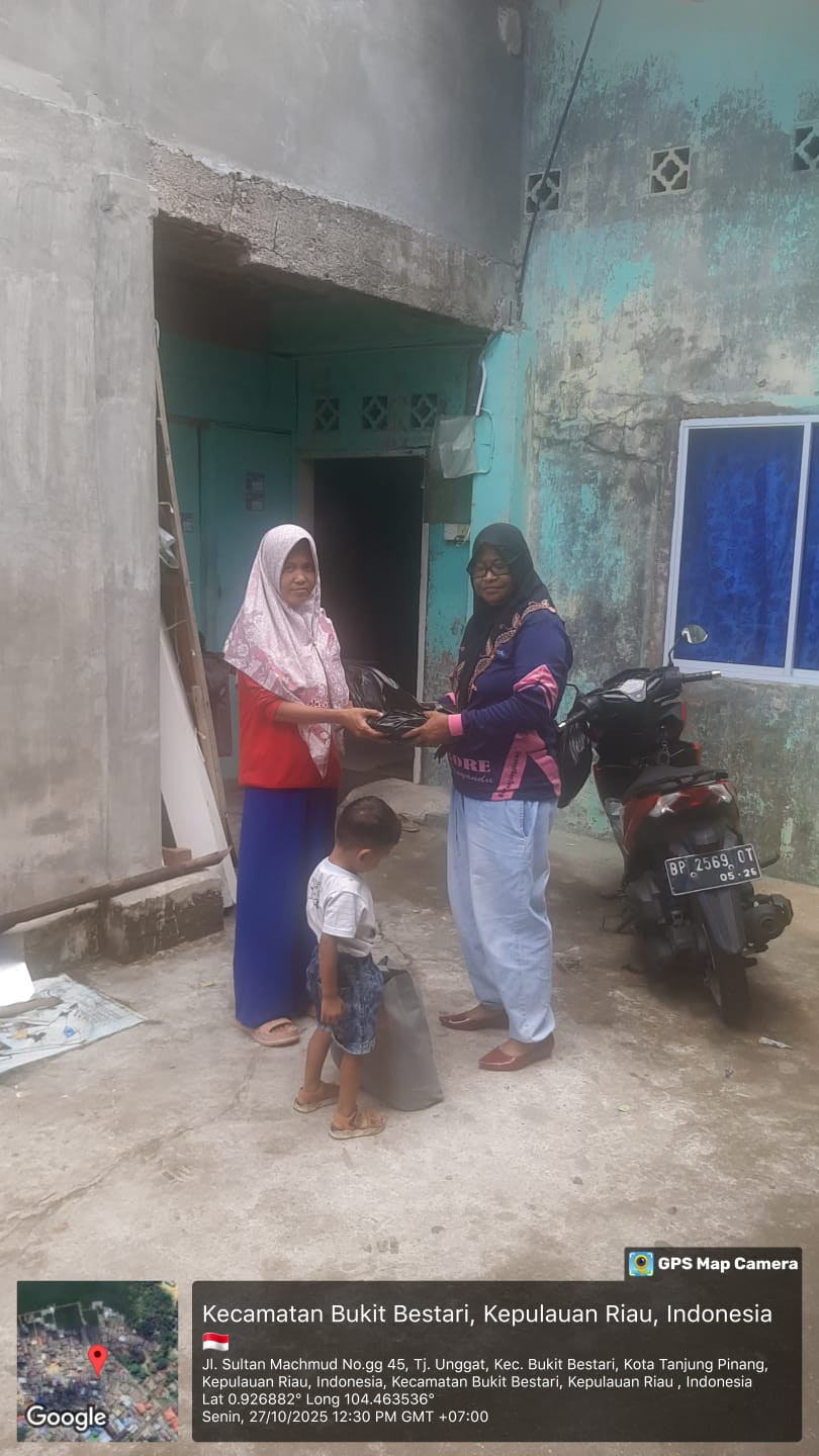 Pemberian Sembako untuk Balita Stunting dari BKKBN KEPRI