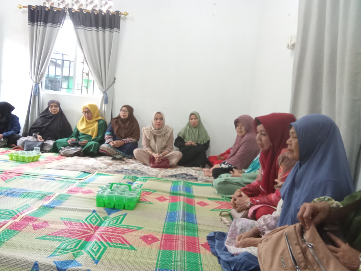 Pertemuan anggota pkk rw