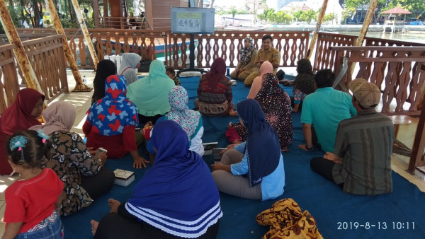 Kegiatan sosialisasi kesehatan oleh puskesmas kelurahan pulau panggang