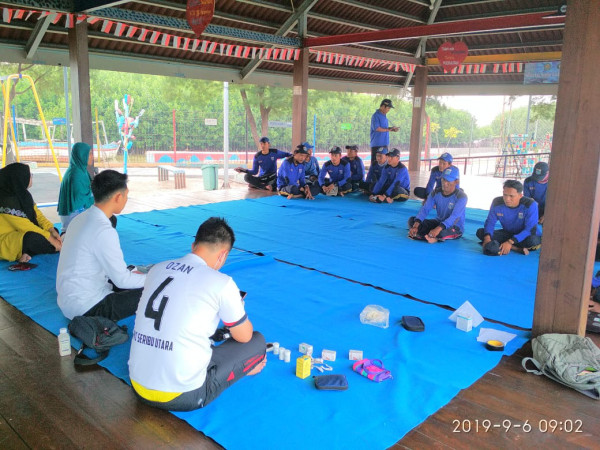 Pengarahan kepada peserta screening kesehatan