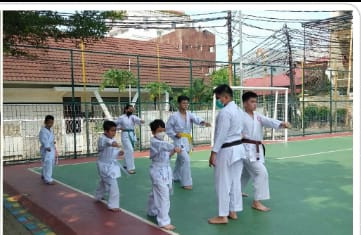 latihan karate