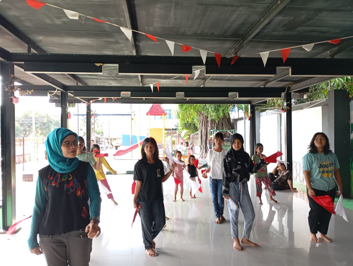 Pelatina Seni Tari Bagi Warga Kelurahan Petojo Utara Dari Sudin Kebudayaan Jakarta Pusat