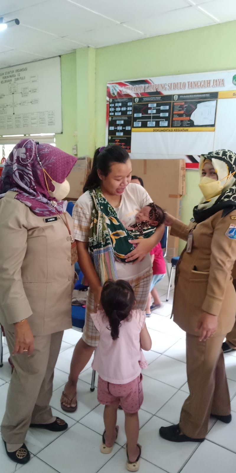 Monitoring PKB Kel. Duri Pulo, pada acara posyandu di RW.02 berlokasi di Sekretarirat RW.02