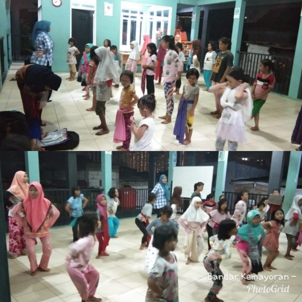 Latihan Menari dari Sanggar Betawi Kemayoran