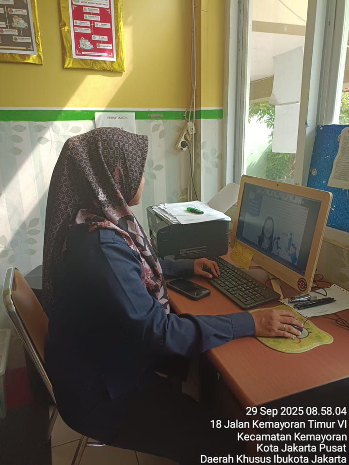 Mengikuti webinar Pembinaan dan Fasilitasi SIGA (Sistem Informasi Keluarga)