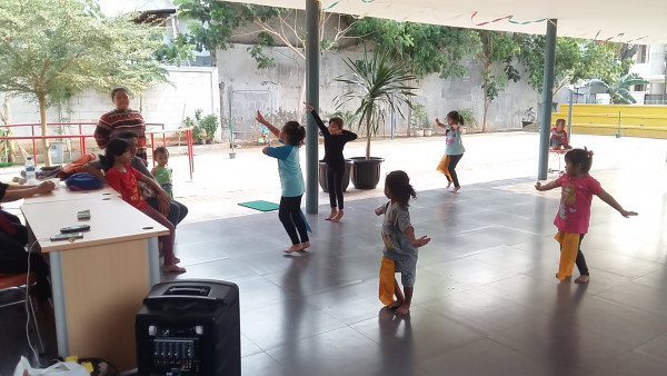 latihan Menari Tradisional Swadaya masyarakat