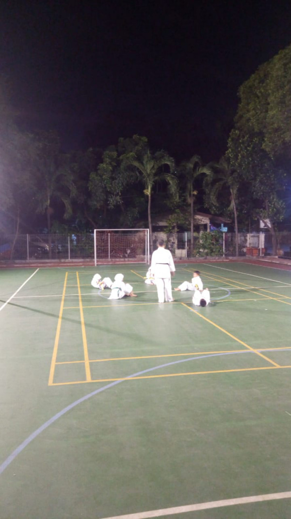 Latihan Karate