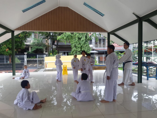 Latihan Karate