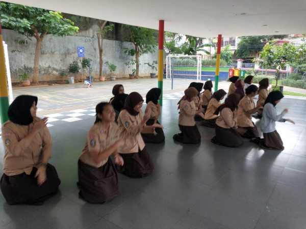 Latihan Tari Tradisional