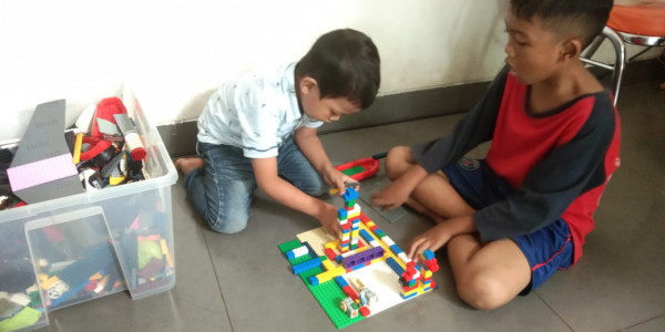 Latihan Lego