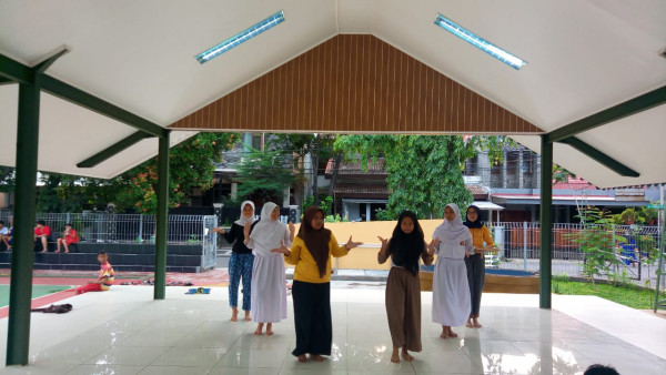 Latihan Menari