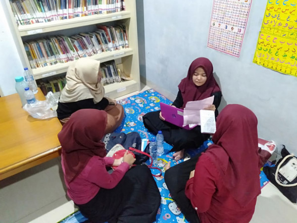  belajar kelompok conversation bahasa Inggris SMK Negeri 14