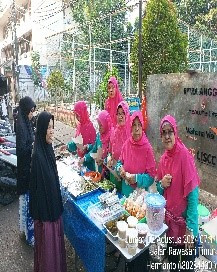 Kegiatan Jum'at Berkah PKK RW 02 Kelurahan Cempaka Putih Timur di RPTRA Anggrek