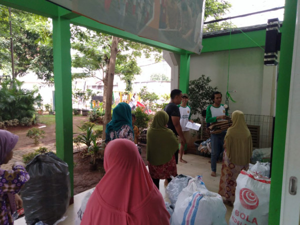 Bank sampah RPTRA Intiland Teduh @ Karet Tengsin