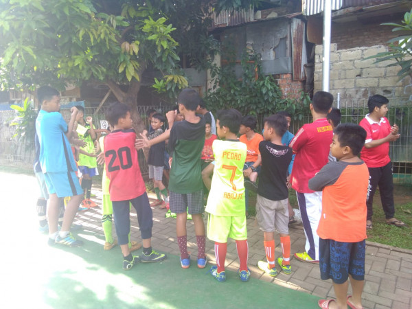 Berlatih futsal