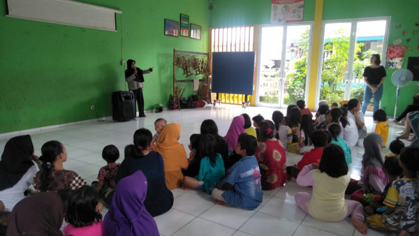 Edukasi Lingkungan dan Bermain Games