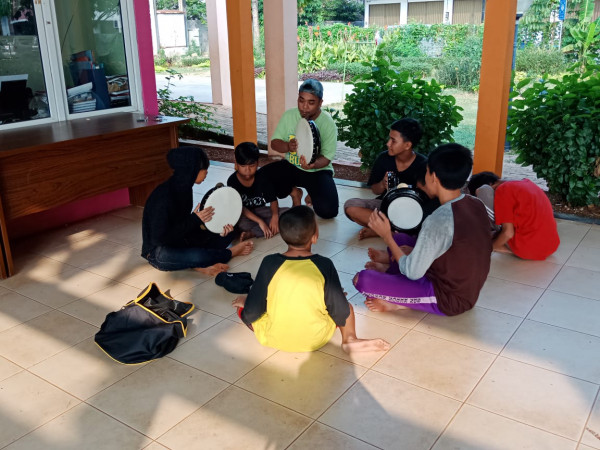 latihan hadroh danau suntet