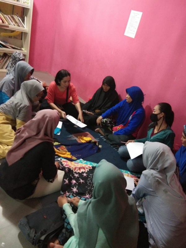 RAPAT MEMBATIK