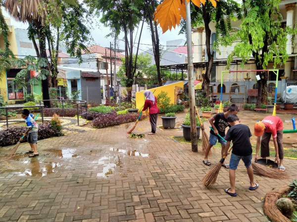 KERJA BAKTI