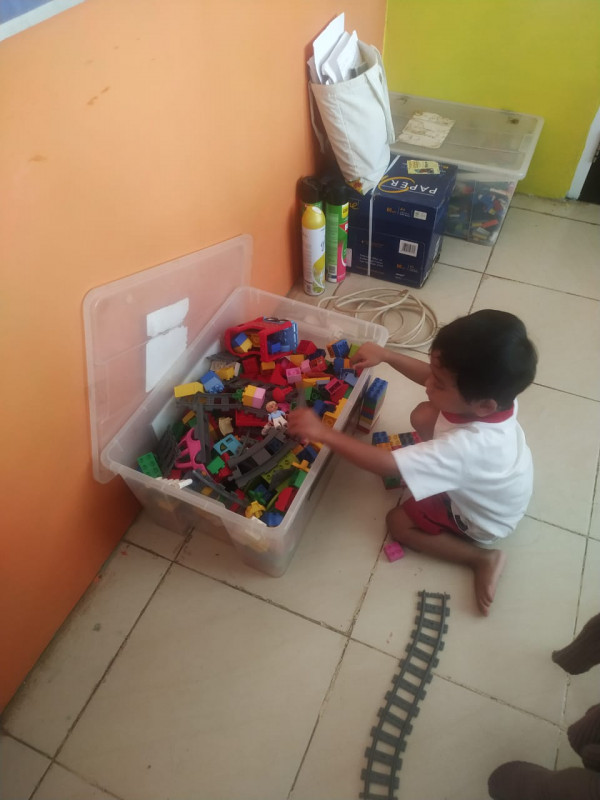 Kegiatan Bermain Lego