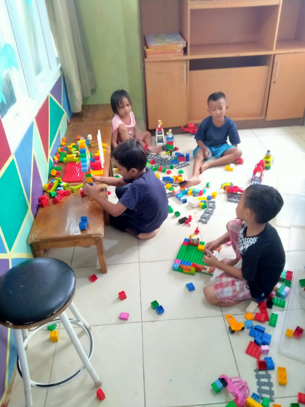 Kegiatan Bermain Lego