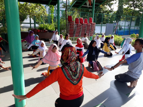 Latihan Menari