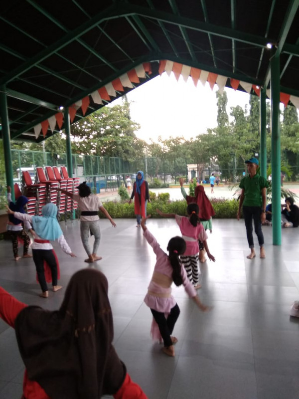 Latihan Menari