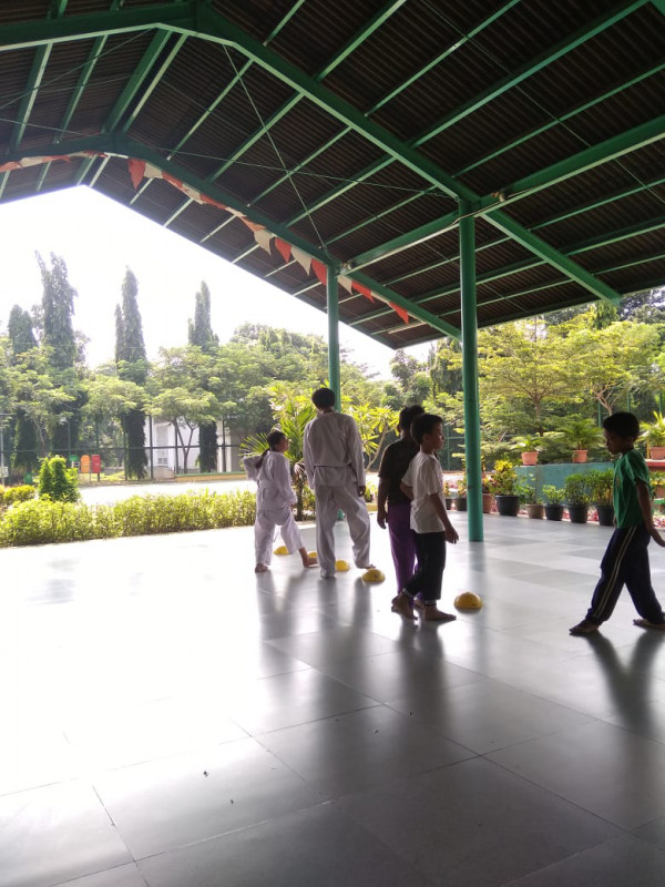 Latihan Silat Perisai Putih