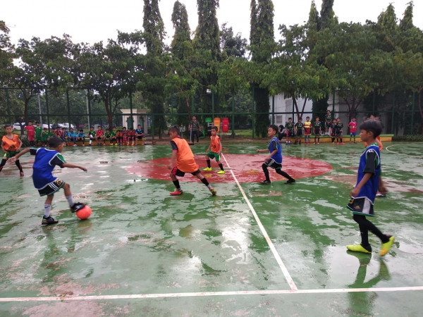 Tanding Futsal Persahabatan.