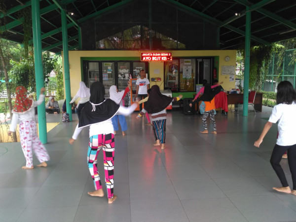 Latihan Menari