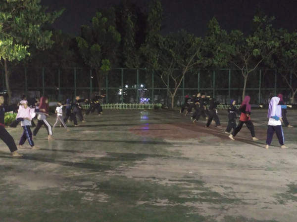 Latihan Silat Cimande Tengah