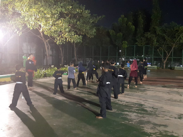 Latihan Silat Cimande Tengah