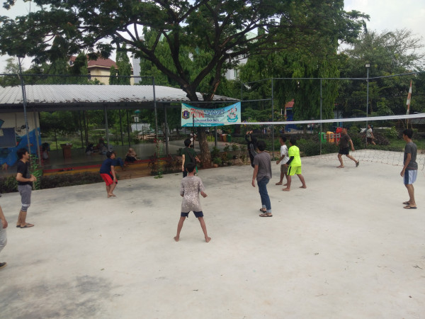 Memfasilitasi Latihan Volly