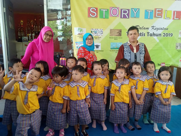 STORY TELLING